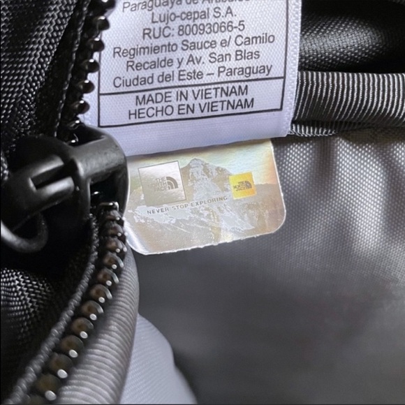 The North Face Unisex Borealis 28 Liter Backpack In Black - Picture 9 of 9